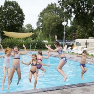 Oostappen Vakantiepark Slot Cranendonck 8 dagen - Noord-Brabant - 279.30 p.p. - 32% korting
